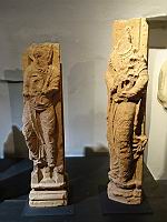 Statues colonnes d'apôtres, Calcaire des Monts d'Or, ancienne chapelle St Pierre et Paul d'Ainay, fin 12e (4) (Lyon, Musee Gadagne)